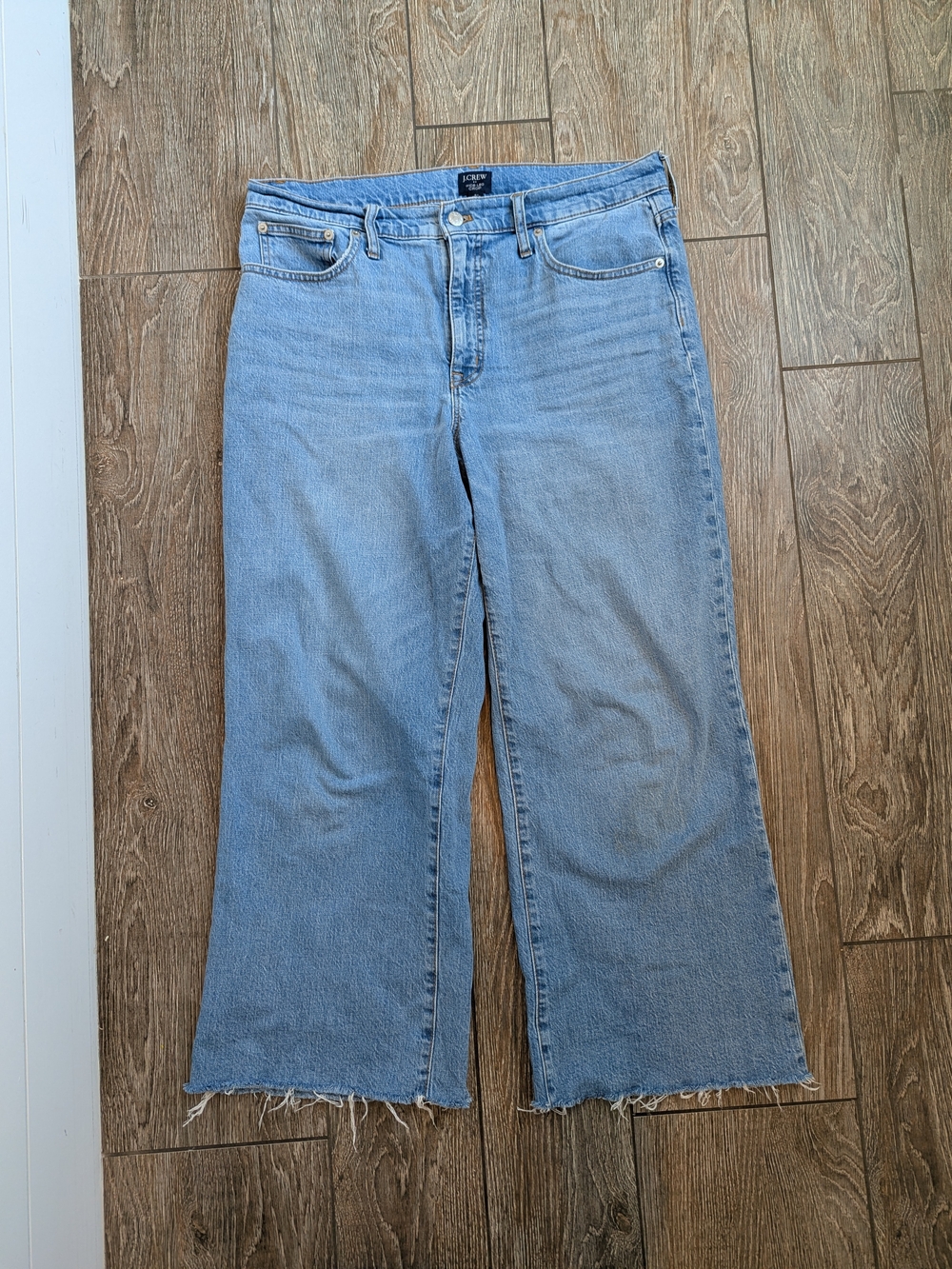 J. Crew Factory Wide Leg Crop Jeans Raw Hem Size 31 High Rise Light Wash